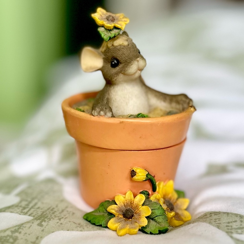 Vintage Mouse In Sunflower Flower Pot Collectible Trinket Box Figurine Decor - Picture 8 of 12